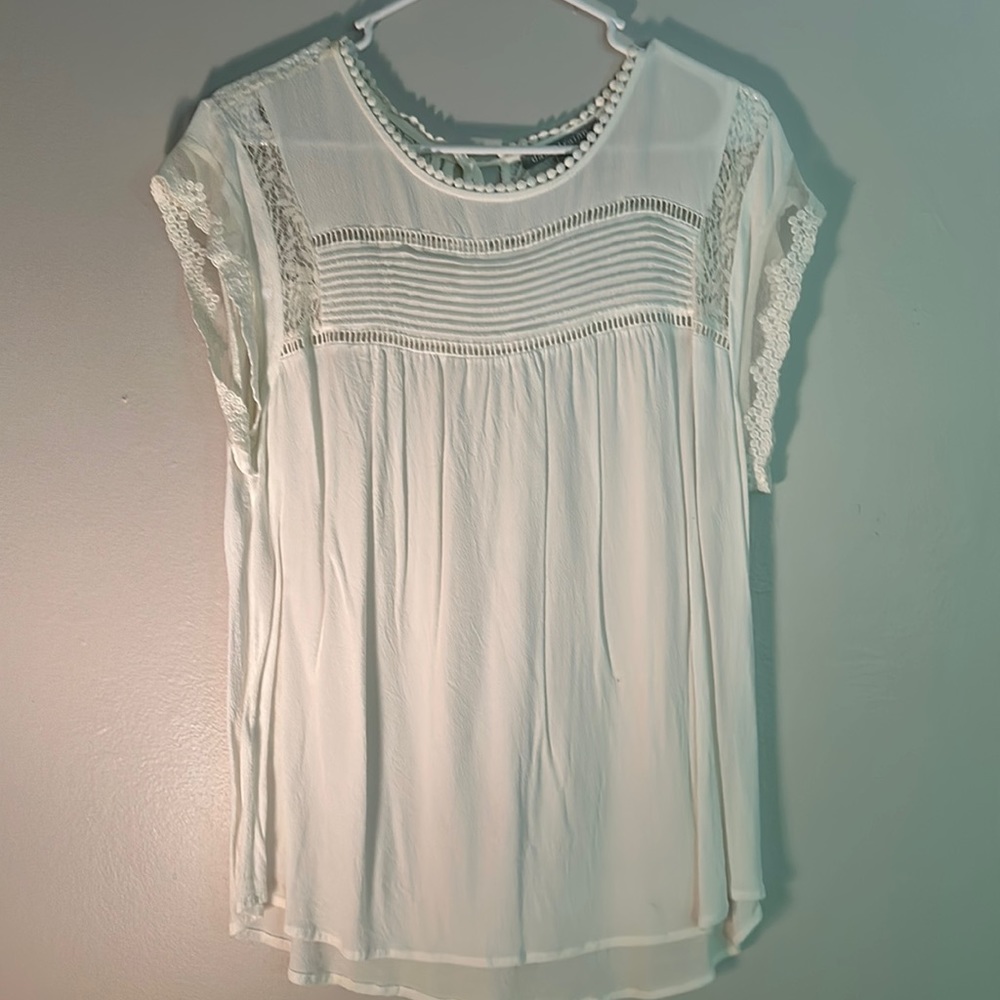 Cute white top